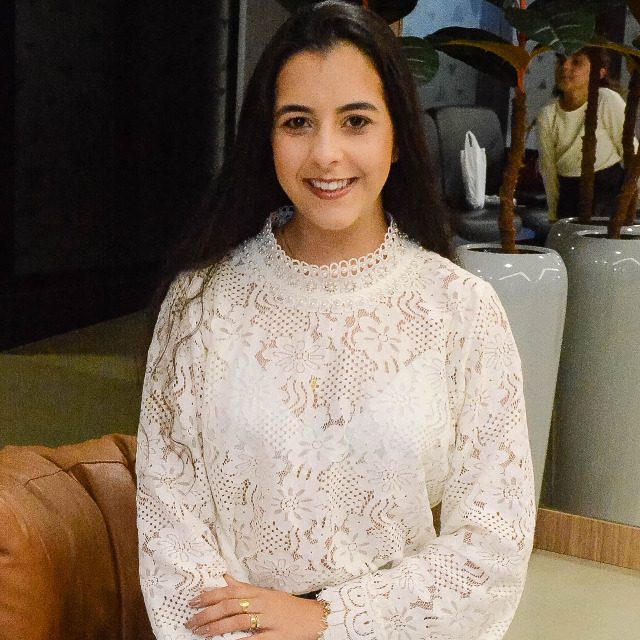 Ana Beatriz Carbos, advogada em Muriaé